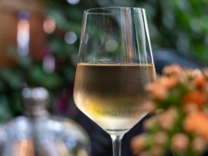 Mahadi Lounge_White Wine